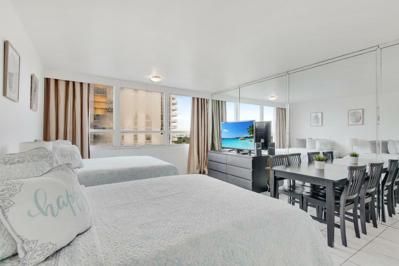 Castle Beach Suites By Vacation Media 마이애미 비치 외부 사진